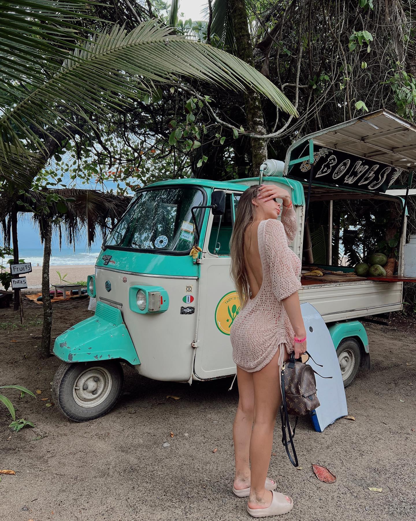 Gabi Quitral, viaje tropical